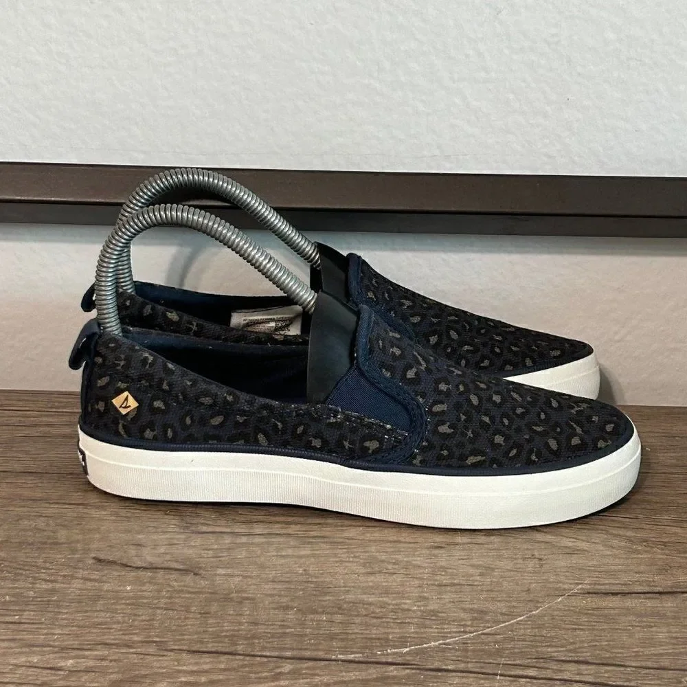Sperry Crescent Twin Core Women’s Slip-On Shoes Size 6 Blue Animal Print - Picture 3 of 8